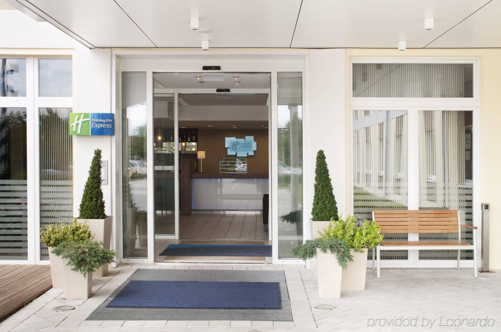 Holiday Inn Express Munich Airport โอเบอร์ดิง ภายนอก รูปภาพ