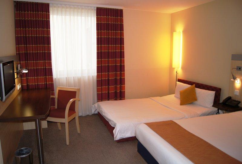 Holiday Inn Express Munich Airport โอเบอร์ดิง ภายนอก รูปภาพ