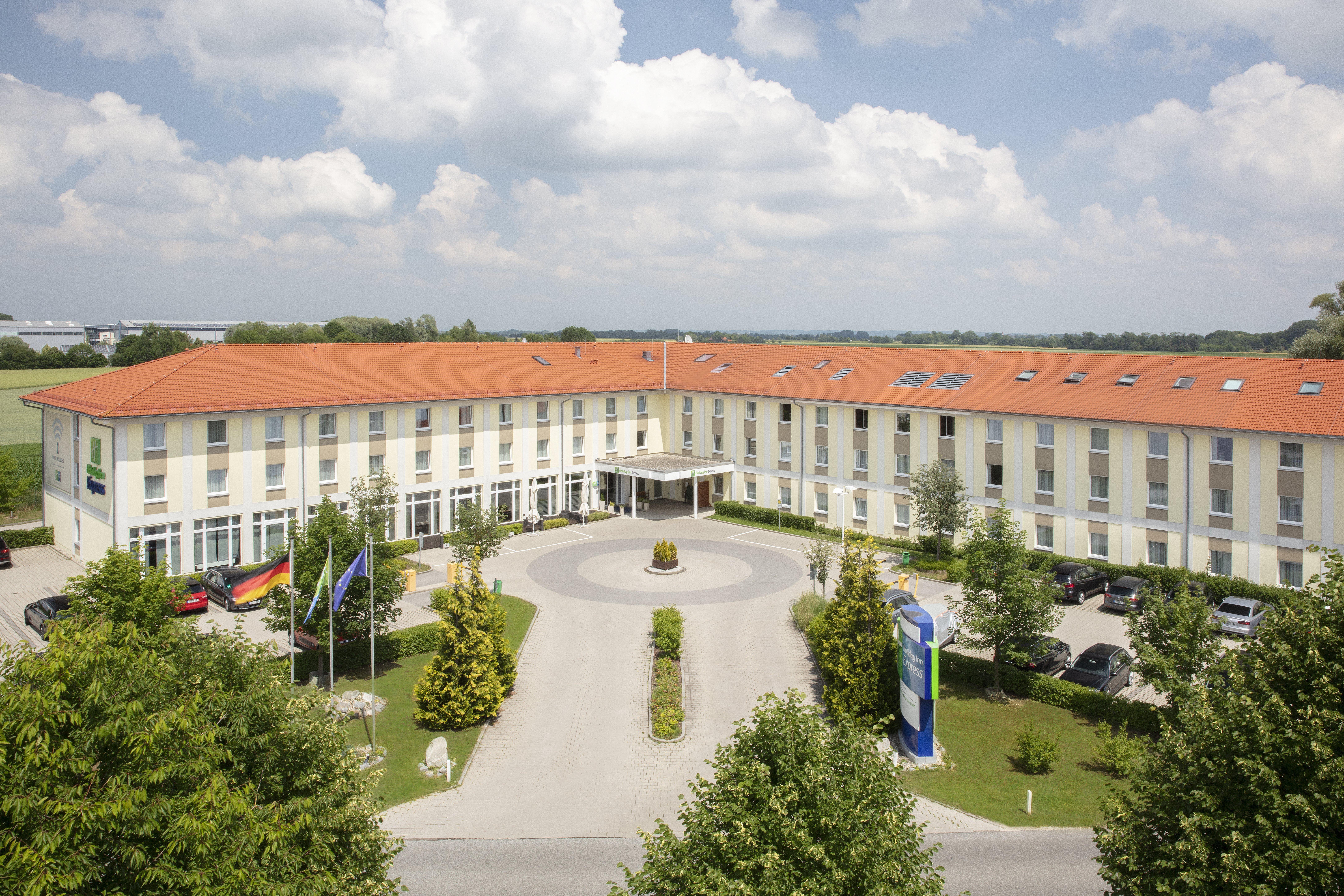 Holiday Inn Express Munich Airport โอเบอร์ดิง ภายนอก รูปภาพ