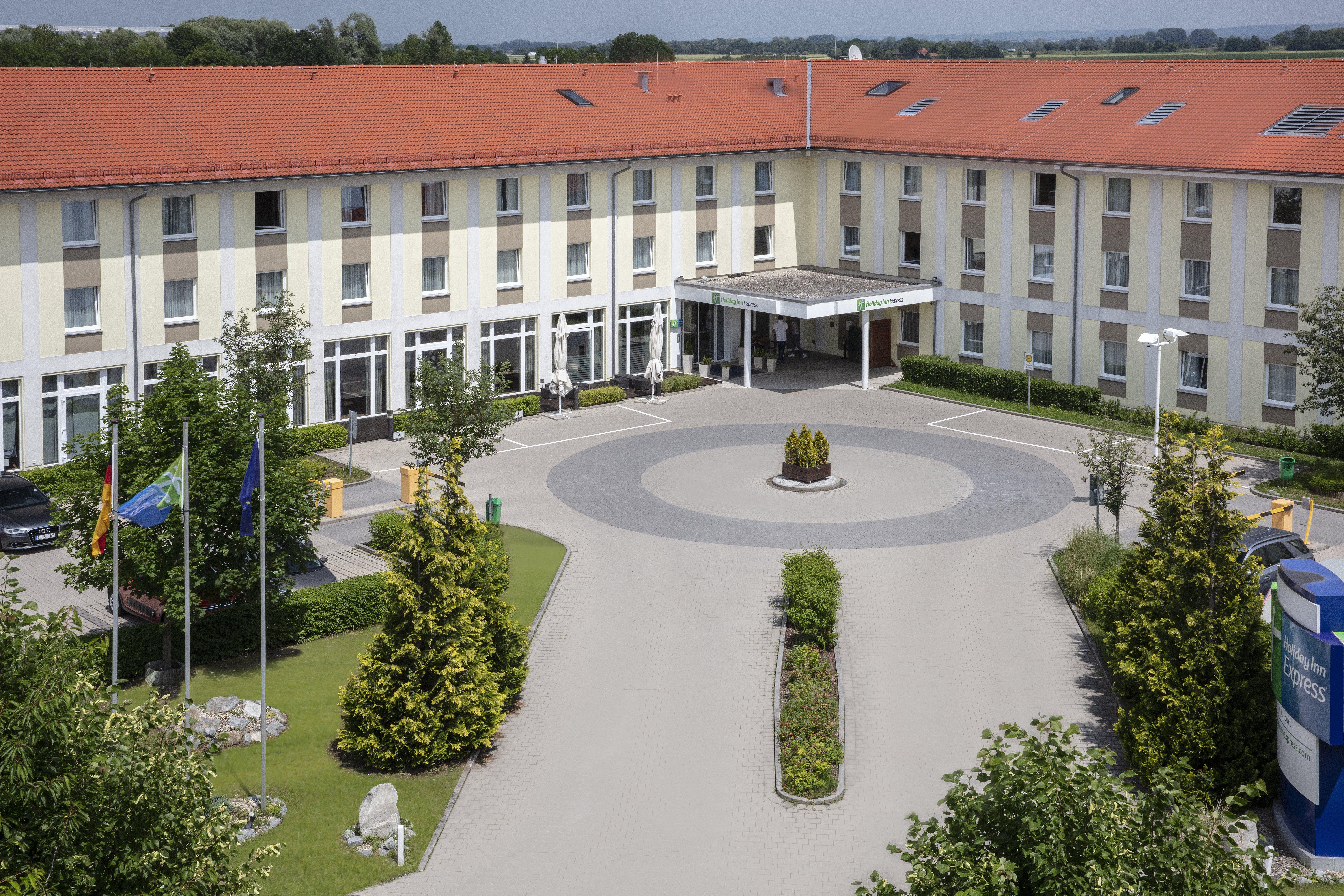 Holiday Inn Express Munich Airport โอเบอร์ดิง ภายนอก รูปภาพ